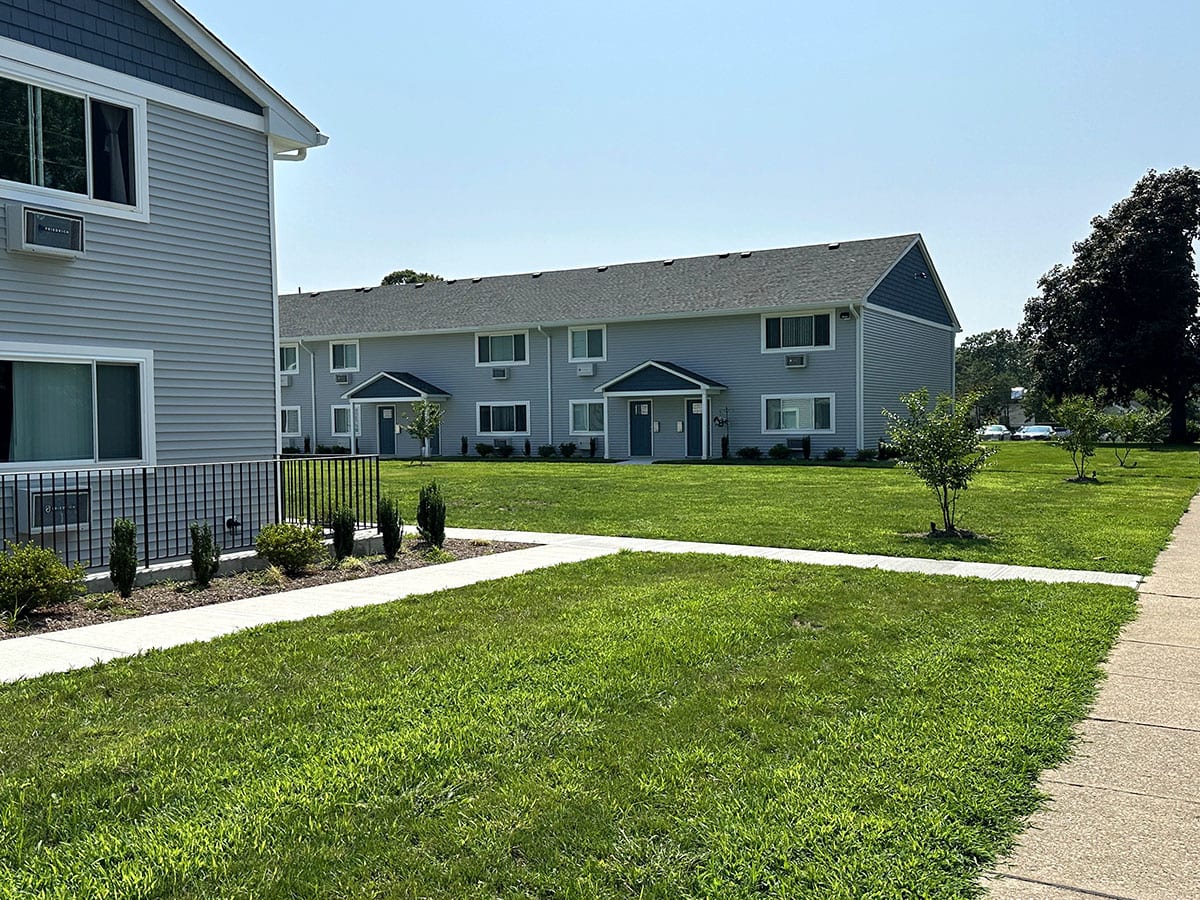 Apartments for Rent in Sayville Brookwood at Sayville